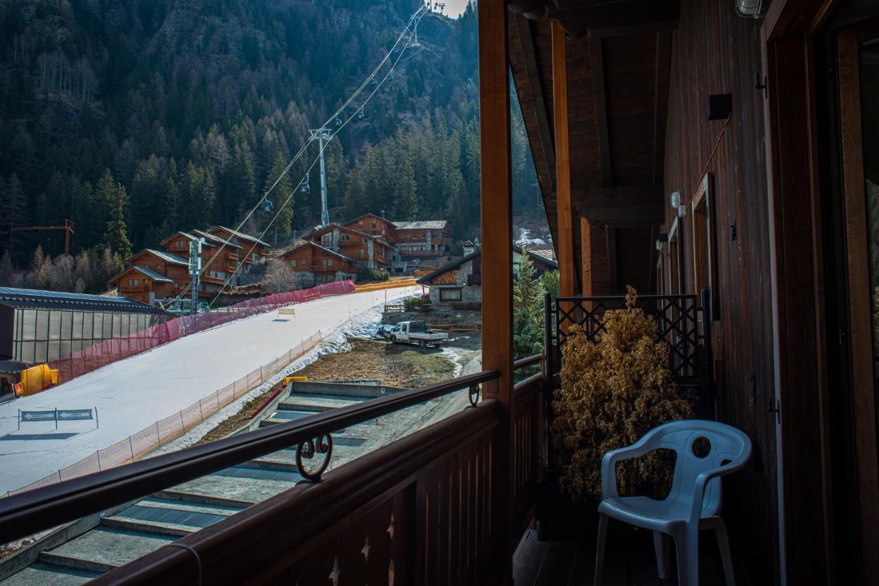 Hotel De Champoluc Exterior photo