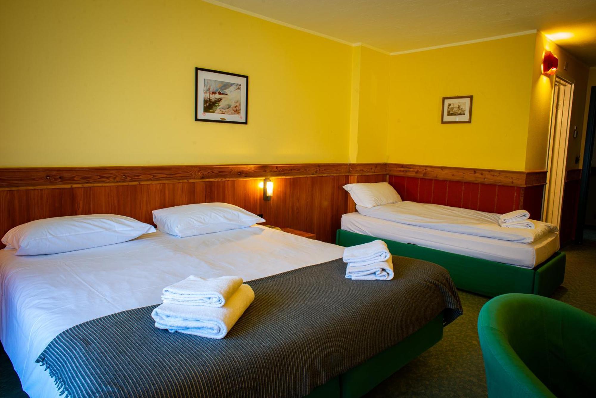 Hotel De Champoluc Exterior photo